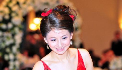 除了于月仙,赵本山这个小姨子更漂亮,和丈夫因戏定情赵本山证婚