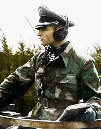 温舍,是党卫军装甲兵的一名指挥官.