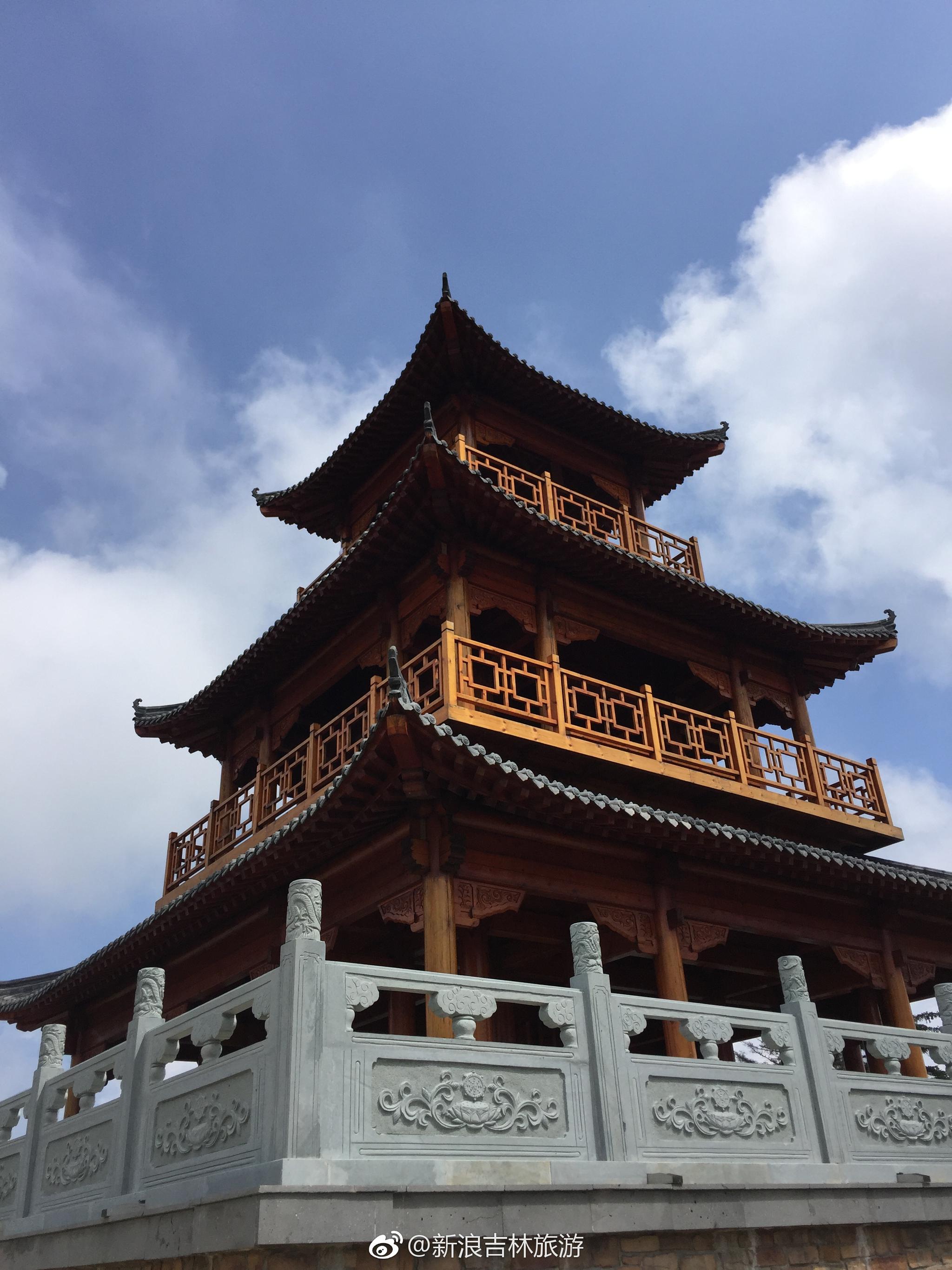 临江老秃顶子风景区|顶子|风景区|草地_新浪新闻