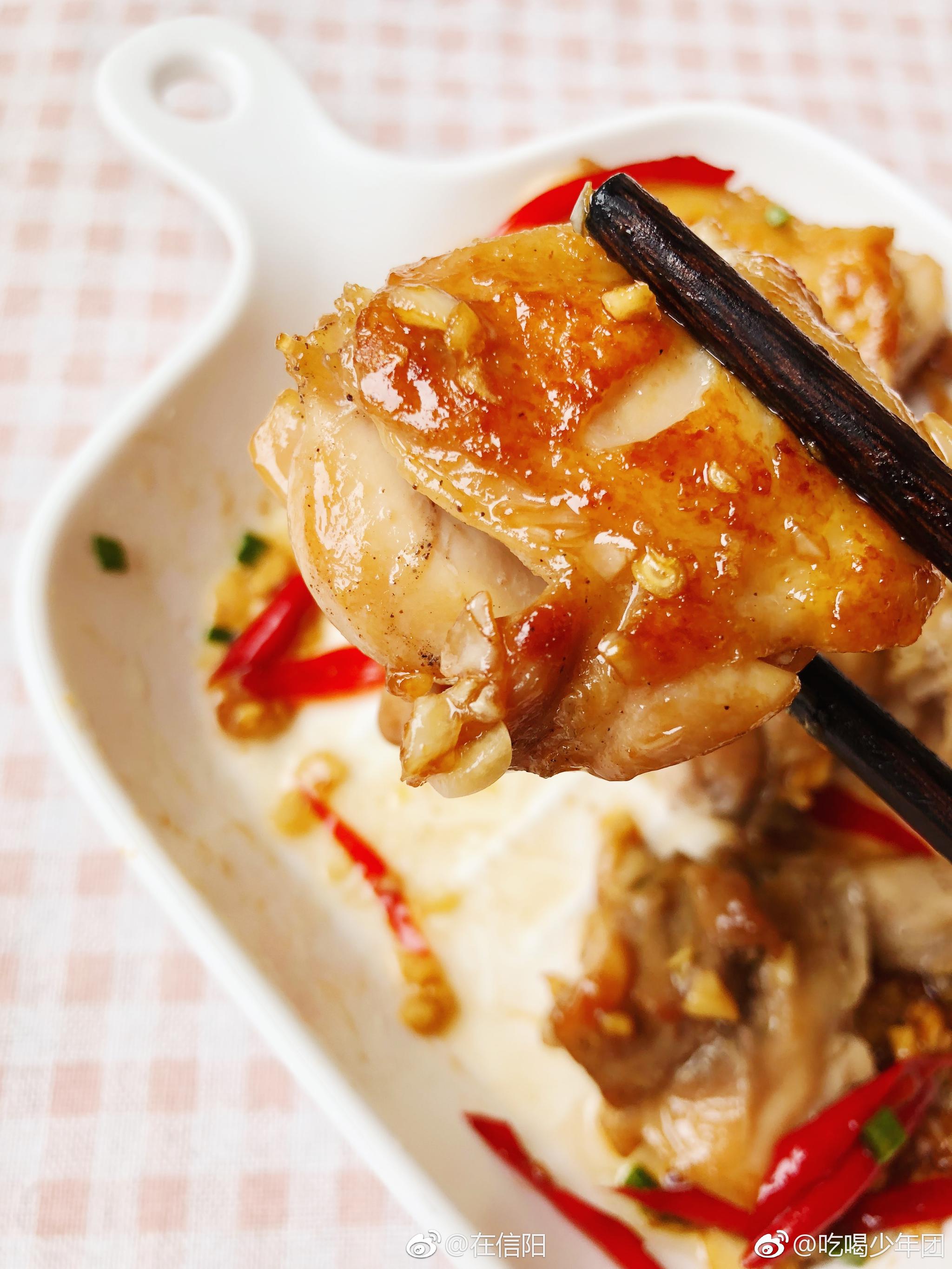 蒜香蜜汁鸡腿肉