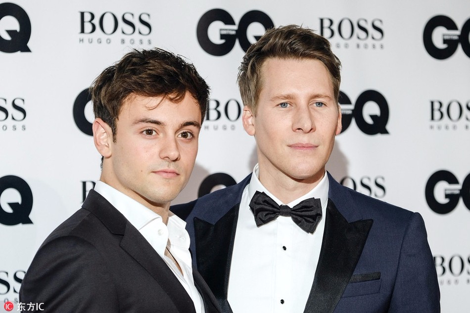 英国跳水名将戴利和他老公大方亮相