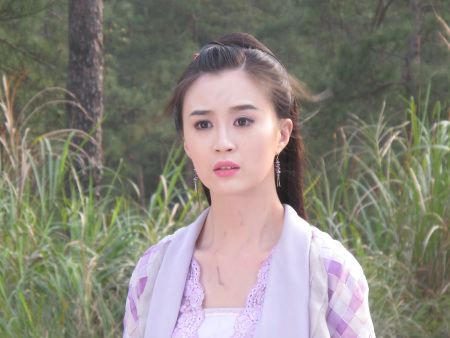 周芷若之后,刘竞还在2010年新版的《三国》中扮演了绝世美男"江东二乔