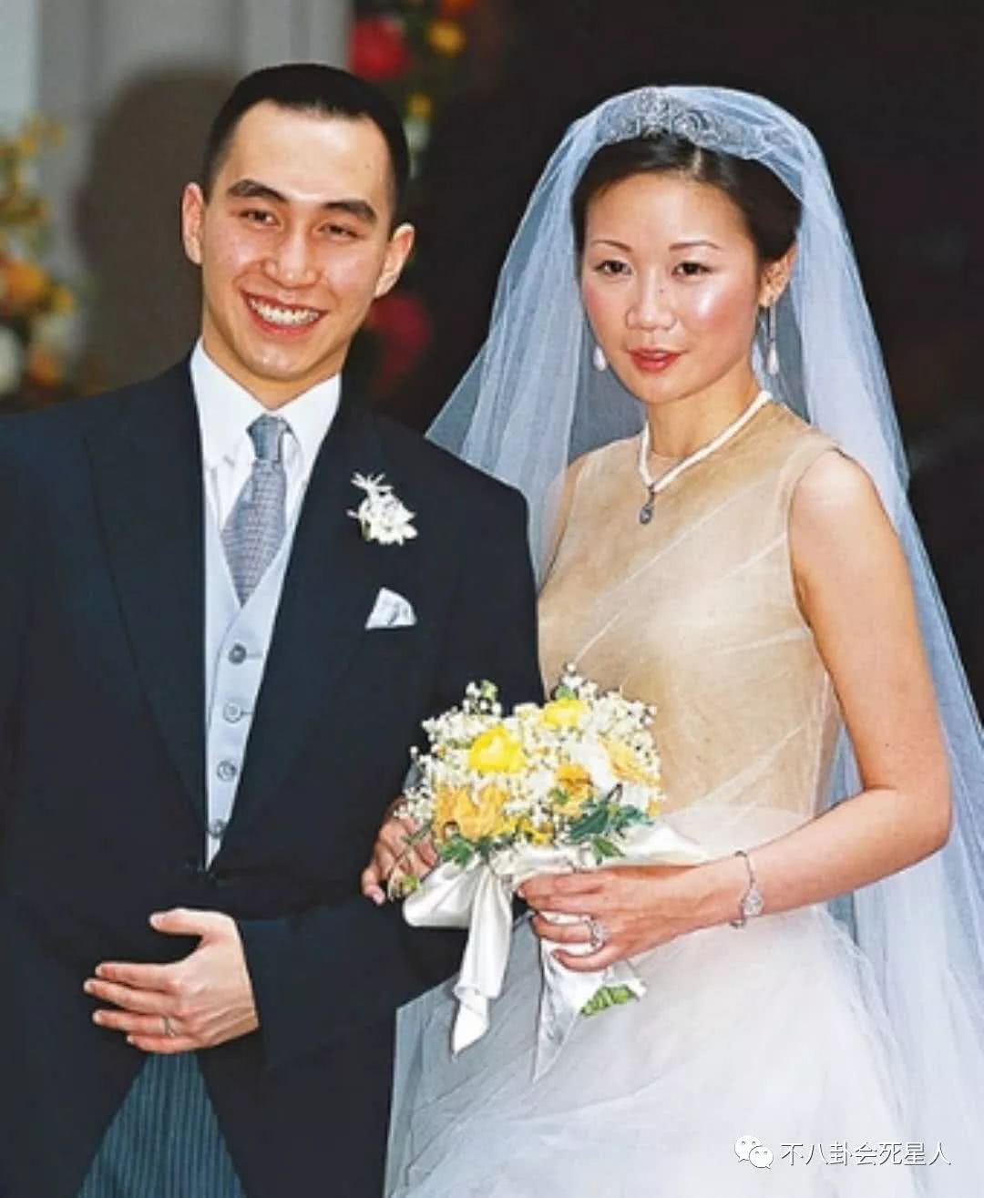 赌王子女的婚礼,她摆了三天喜酒婚纱不重样,她的嫁妆竟被偷
