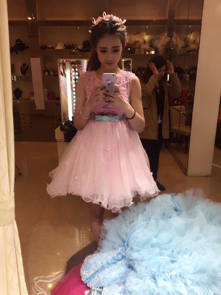 mc王佳歌手直播走红