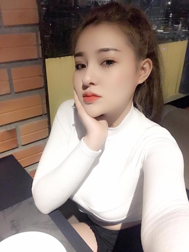 美女摄影图集清纯白皙女孩日常素颜照