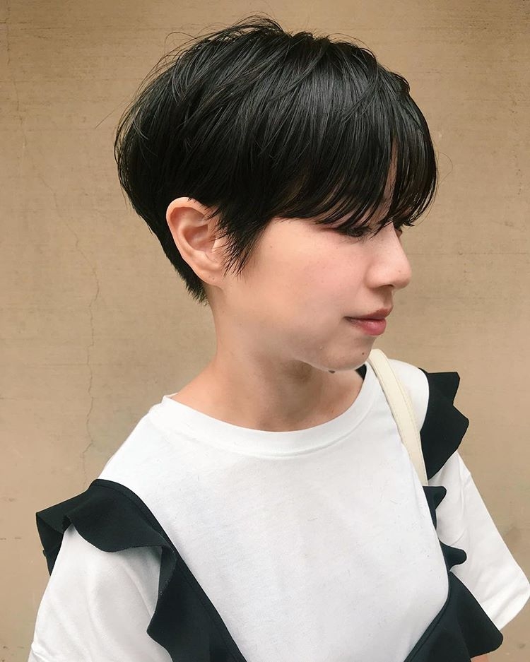 阳光有精神的齐耳短发今年最流行