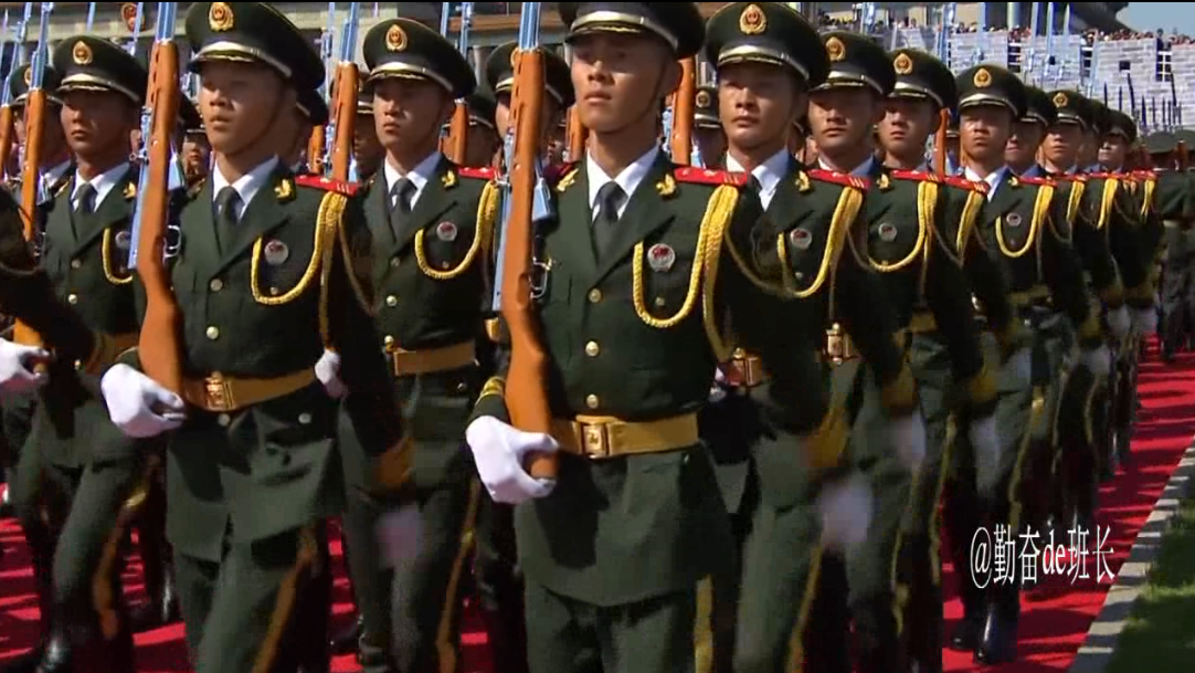 中国阅兵仪式经典之一 武警仪仗队震撼全场!