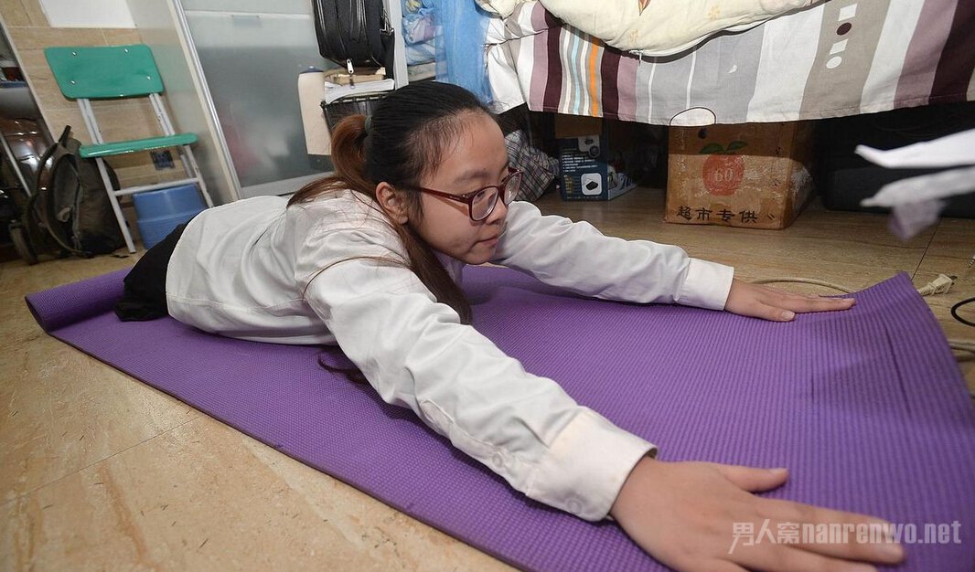 汶川地震"无腿女孩"被加拿大飞行学校录取