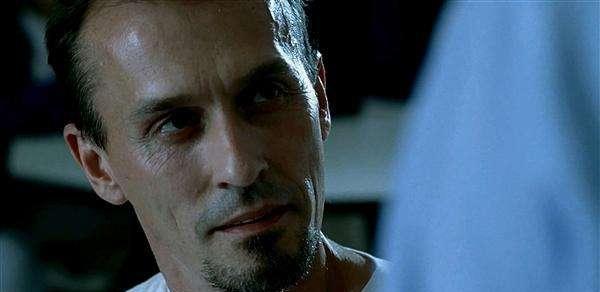 丑闻风波越闹越大《越狱》茶包哥中枪