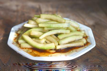 西瓜皮千万别扔,它的这么多好处你知道吗?夏天消暑就靠它了!