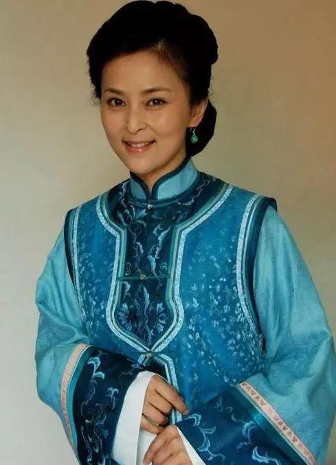 她本是幼儿老师,被发掘出道成琼瑶女郎,走红后息影嫁人却离婚|何音