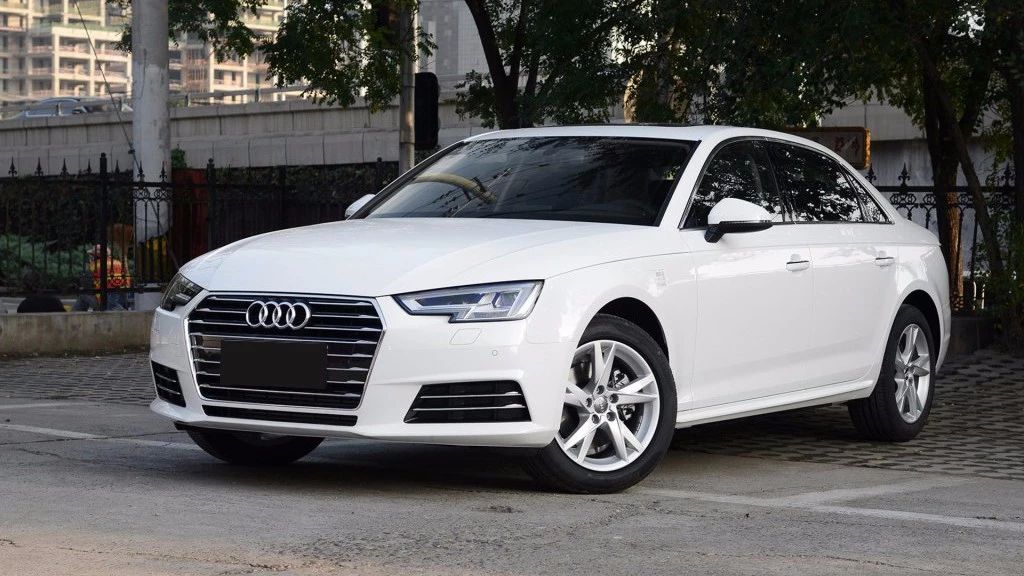 2019款奥迪a4官图发布,s-line套件简直s4附体!