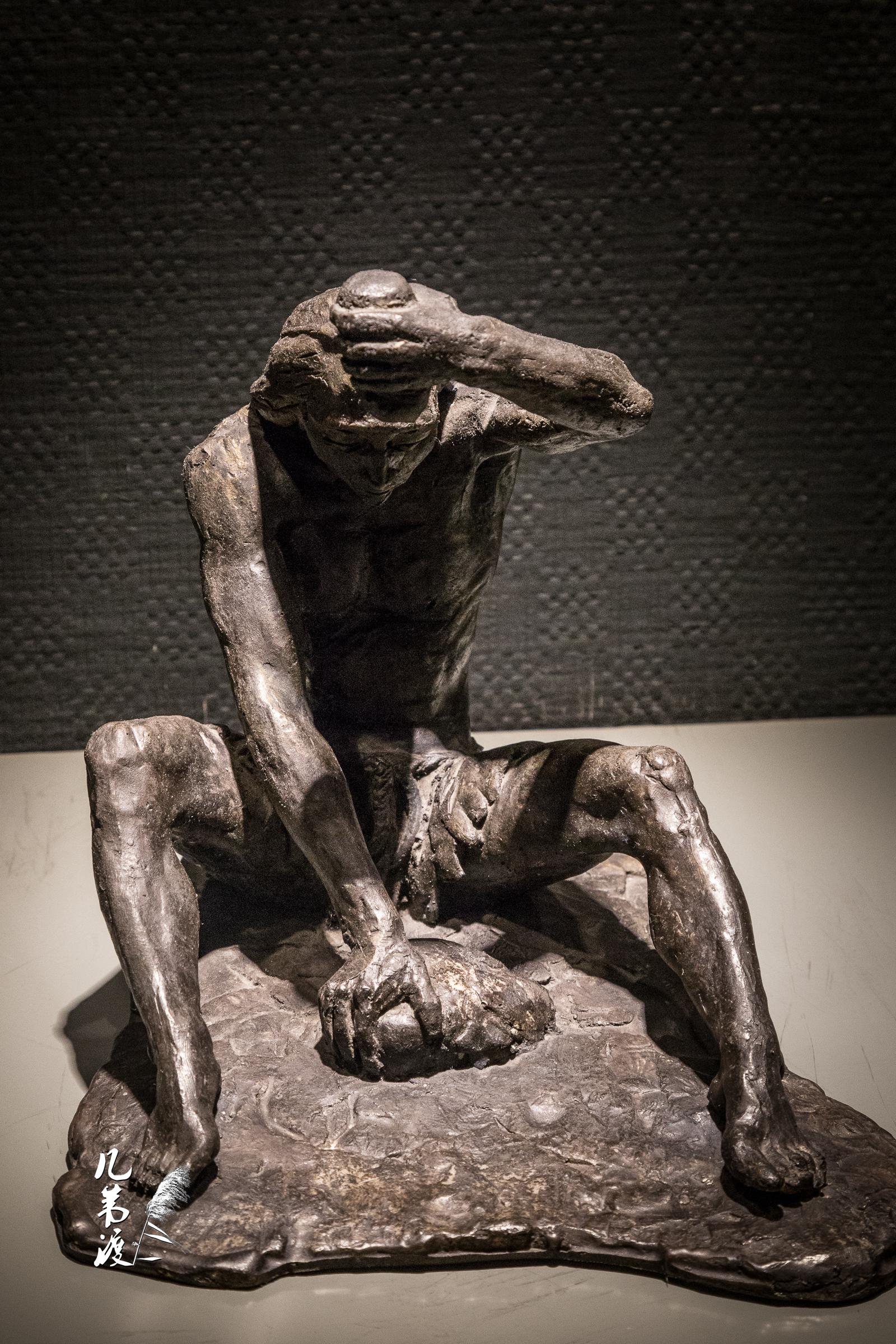 在内拍的原始人雕塑突然觉得人类进化本身就是一种疯狂