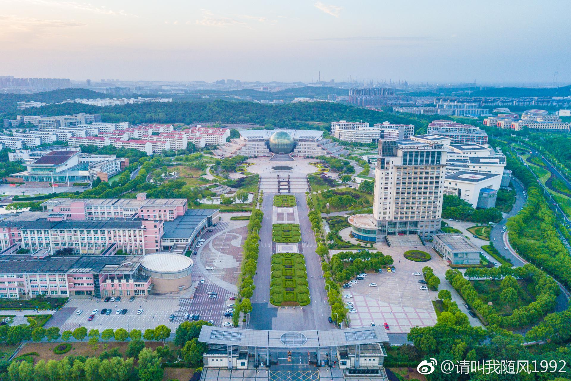 航拍南京仙林大学城