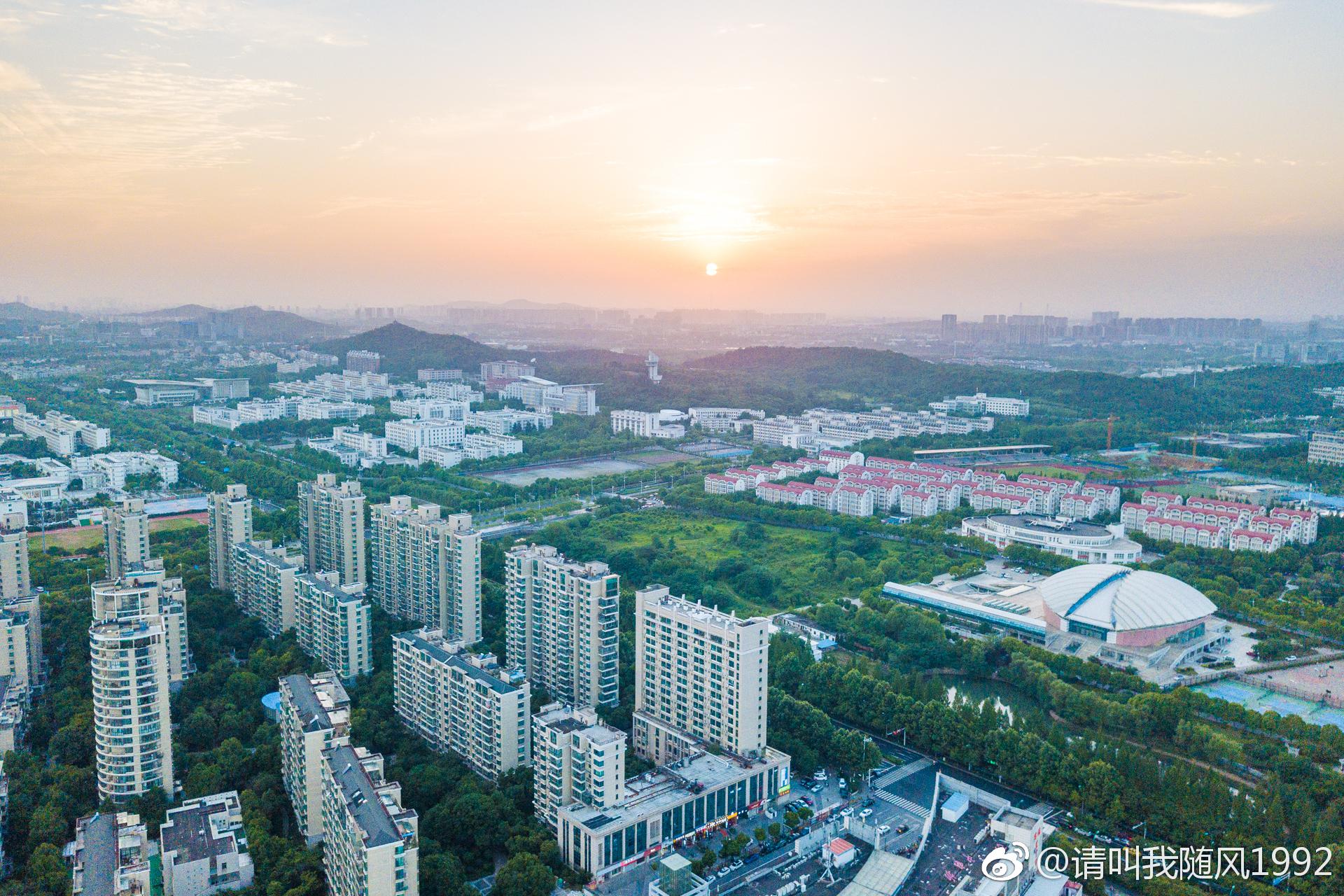 航拍南京仙林大学城