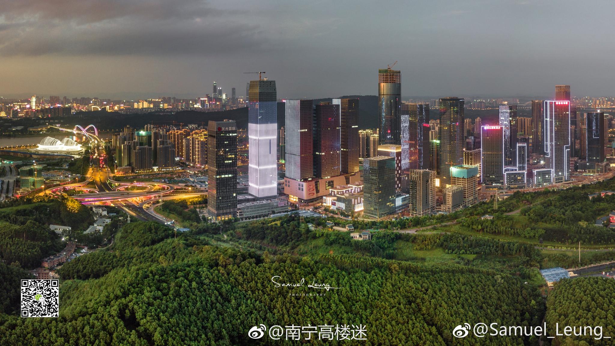 带你多角度欣赏五象总部基地你喜欢特写还是全景航拍还是地拍