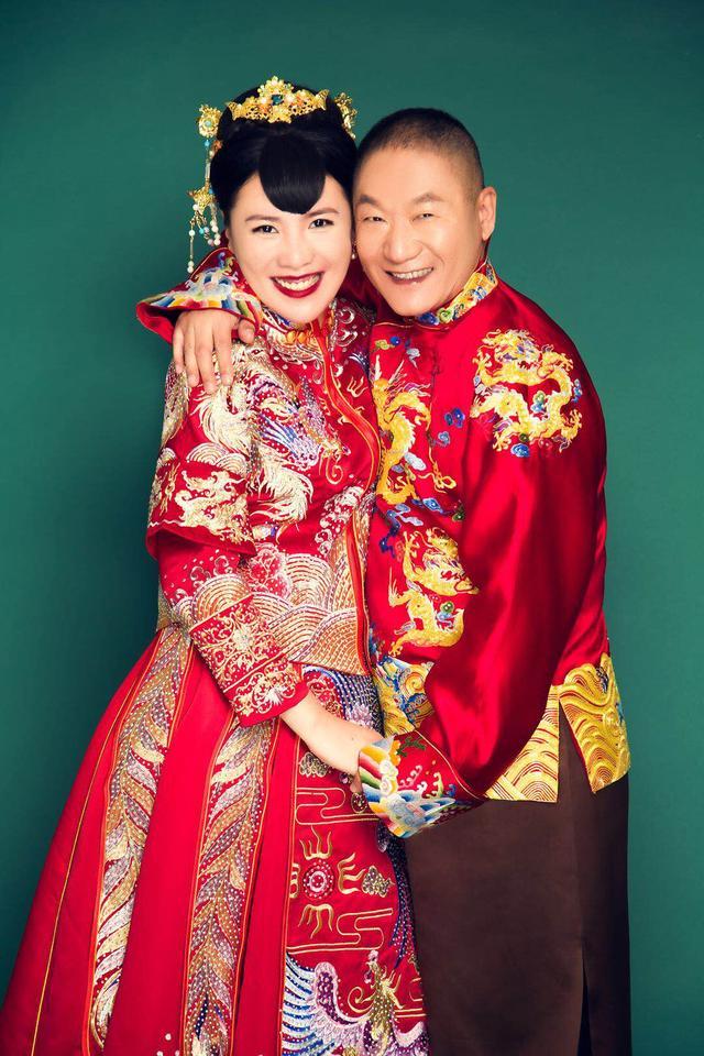 著名歌星谢东3月18日在北京举办了隆重结婚500名星好友到场参加