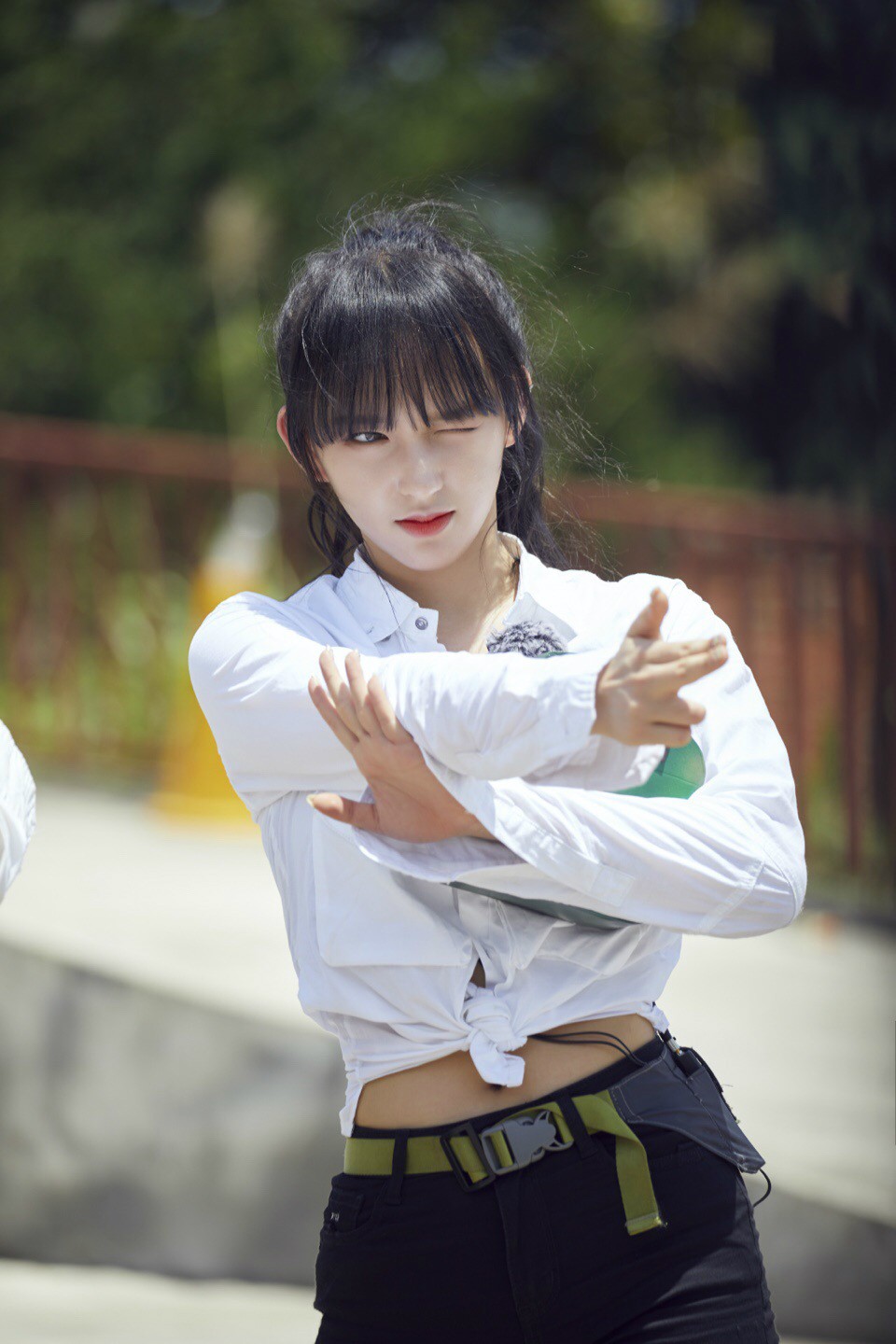 程潇《勇敢的世界》上演反差萌 "塑料袋萝莉"备受称赞