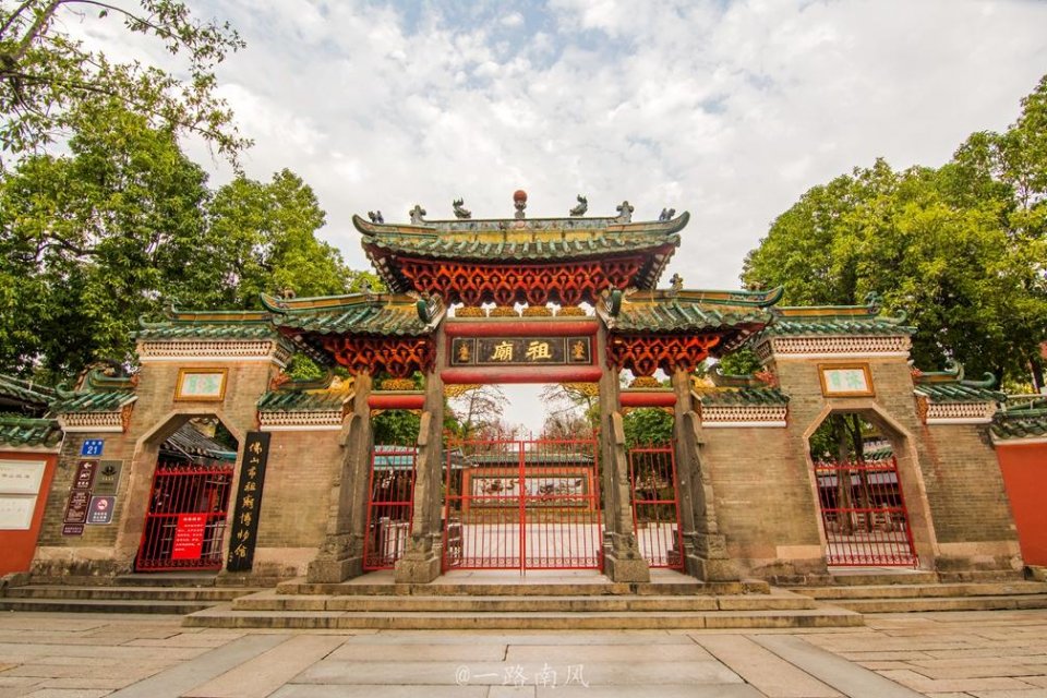 广东相距最近的两座城市,感觉像一座,合在一起超北京上海香港!