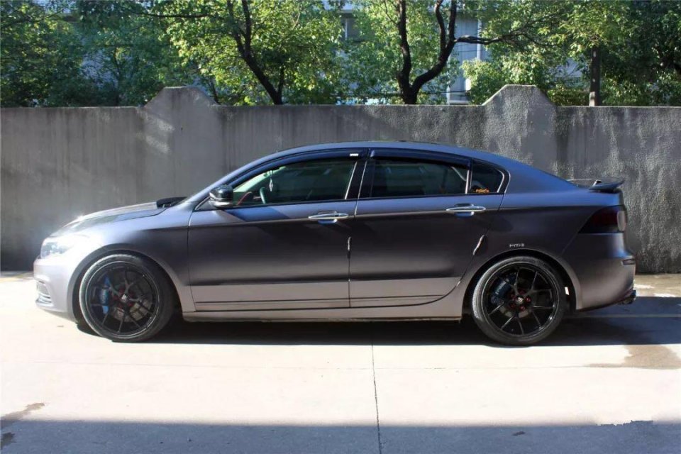 超级冷门的车型也有改装案例,这辆观致3有点竞技的感觉!