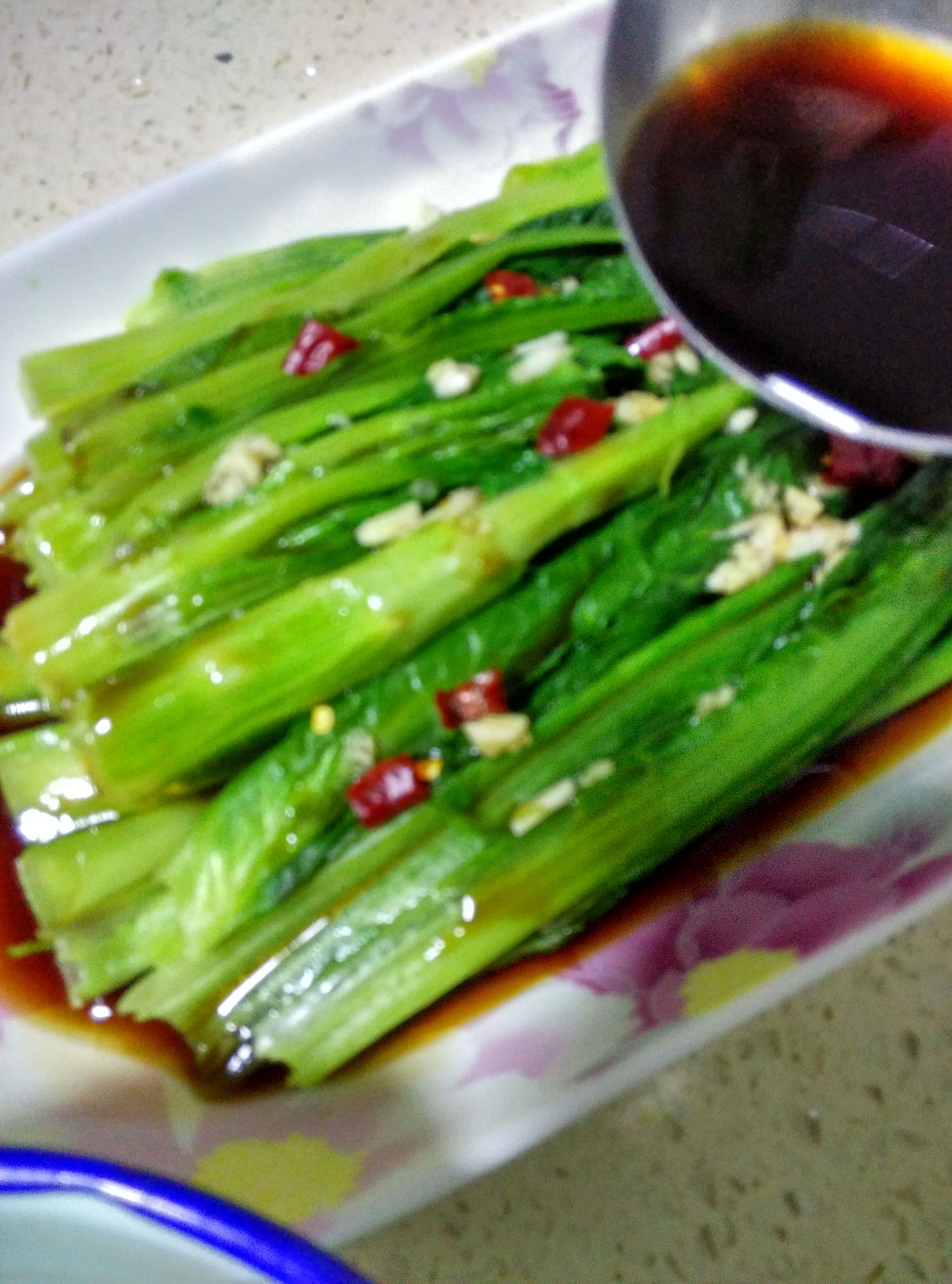 别再浪费了,春天它是个宝,可是很多人却把最好的部分给丢掉了|莴笋