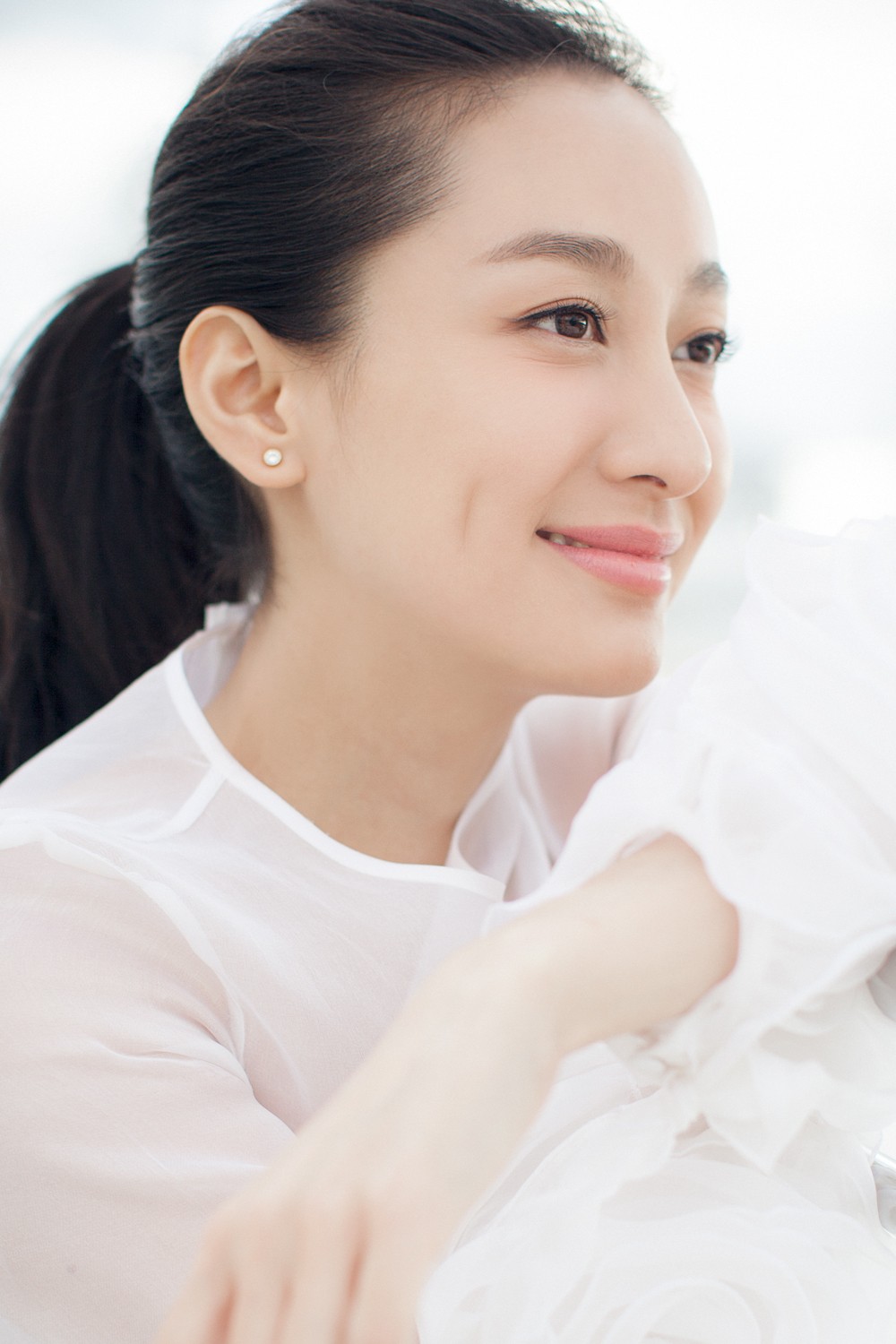 悬疑大剧垂钓者开机董维嘉颠覆形象演绎活泼女警