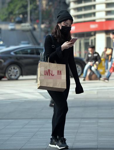 7,戴口罩也算是种改变吧,每个人有自己喜欢的风格吧!