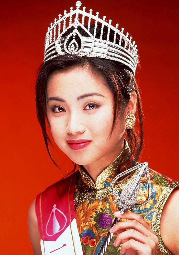 盘点历届港姐加冕瞬间,你觉得那一届的最好看?