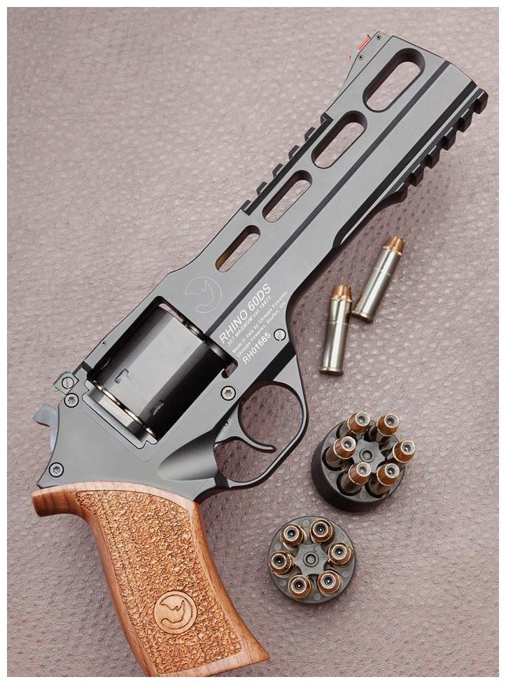 绝地生活r45相册:羌是一个版本的东西,帅是一辈子的东西|左轮手枪