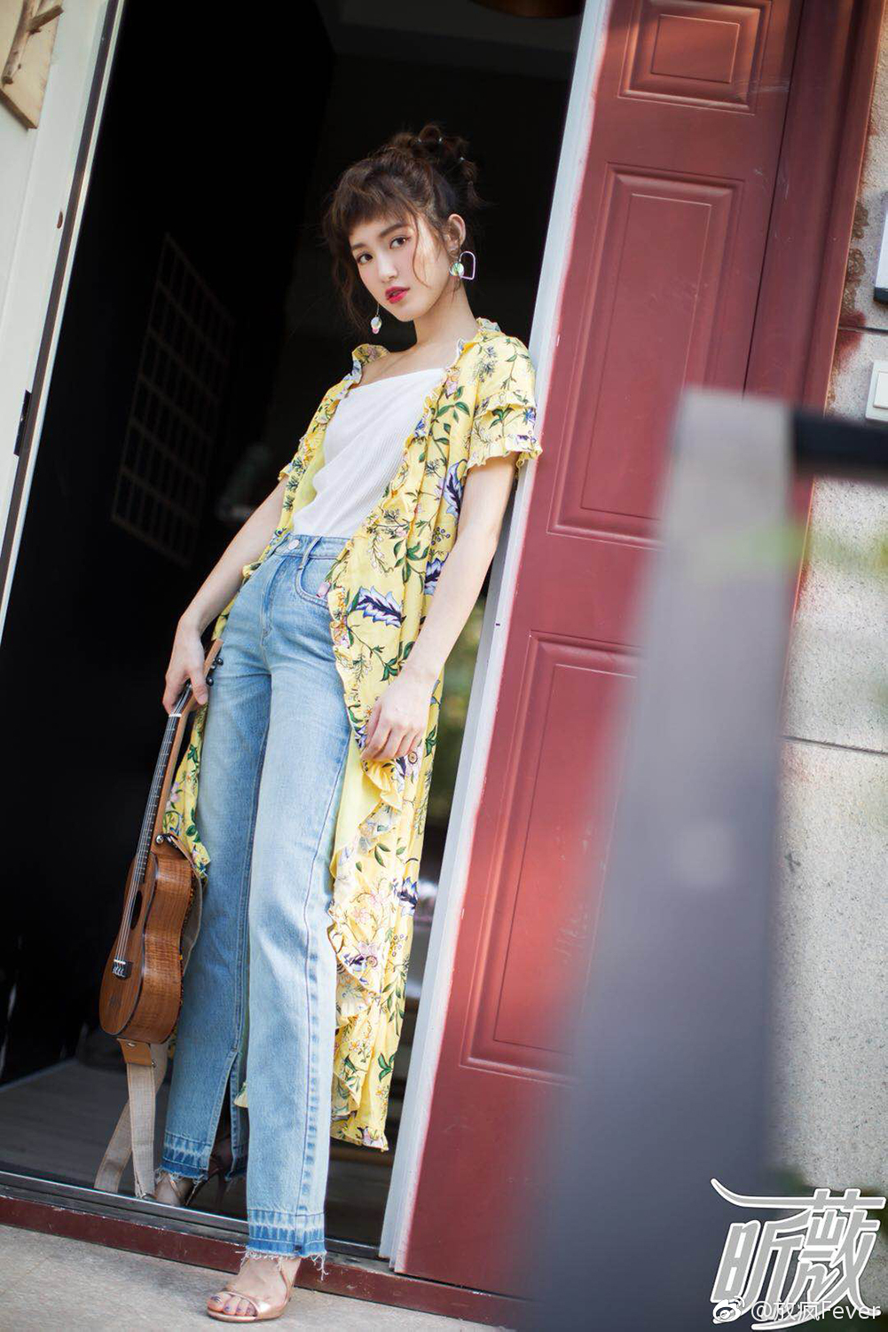 演员苏青曝少女力杂志大片各种look随意切换