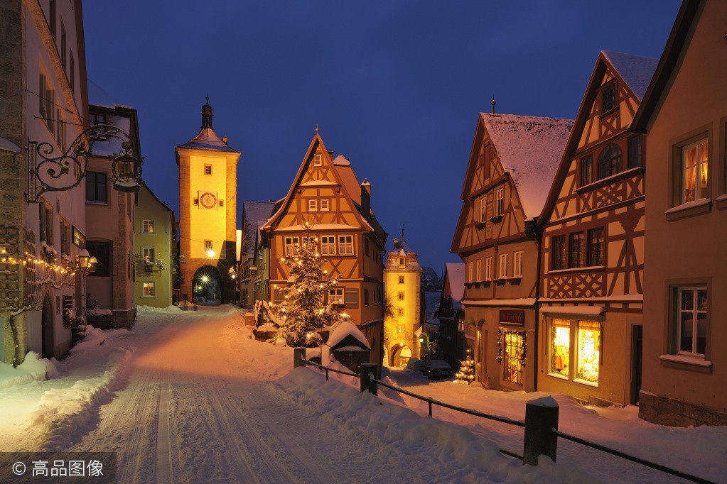 欧洲小镇雪景高清图图片