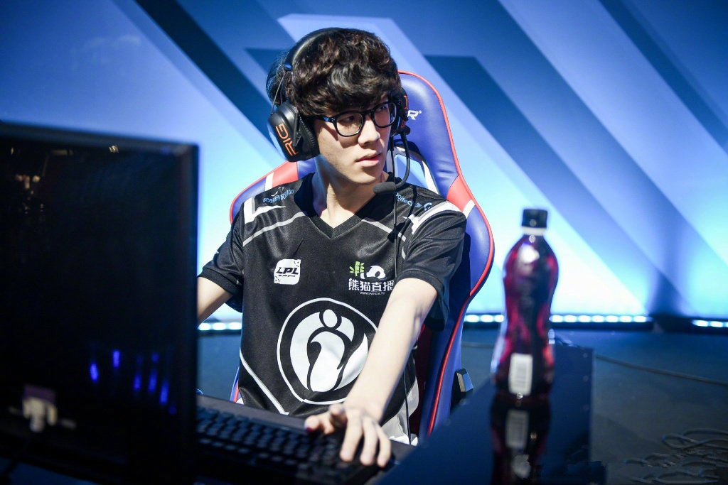 theshy确认参加lpl决赛 言语间rng已经被ig淘汰了?