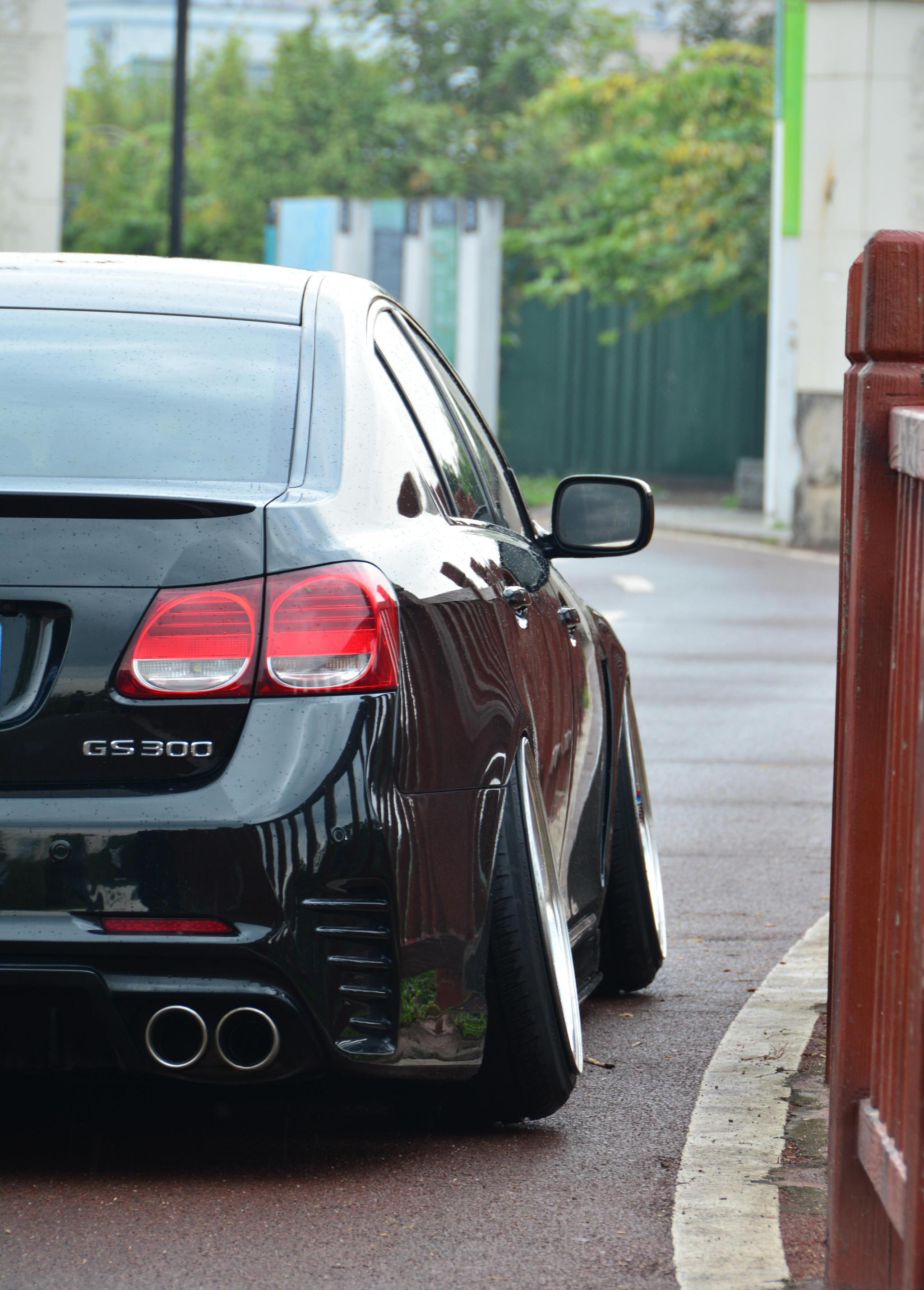 雷克萨斯gs300改装低趴姿态这绝对是内外兼修的顶级作品