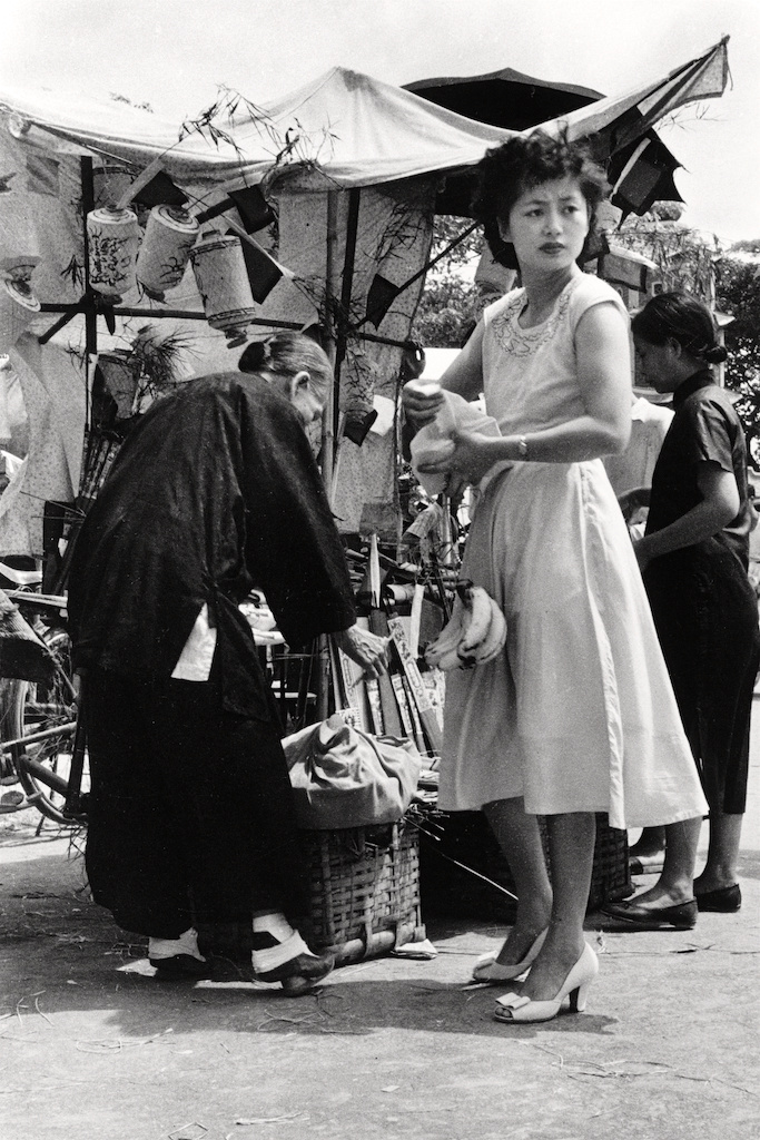 老照片 | 台湾,1957年.黄金树
