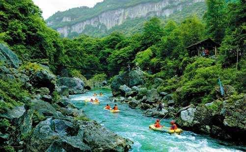 八乡山大峡谷漂流图片