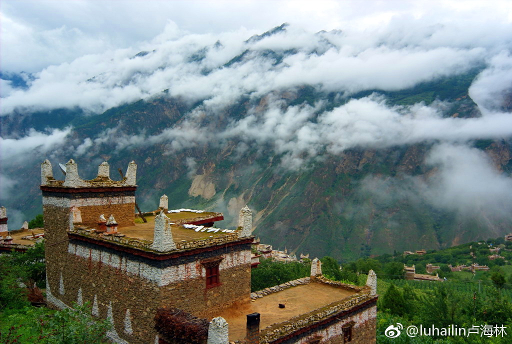 走进美人谷丹巴东女国的古碉藏寨与时空交错一切如梦如幻