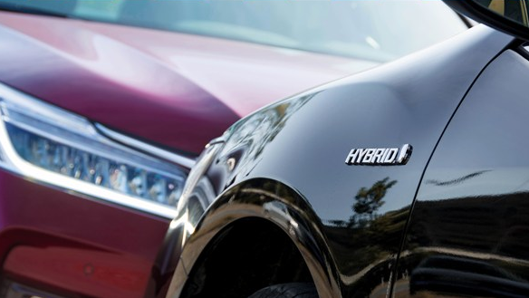 都是节油能手，雅阁混动和凯美瑞双擎，该怎么选呢？