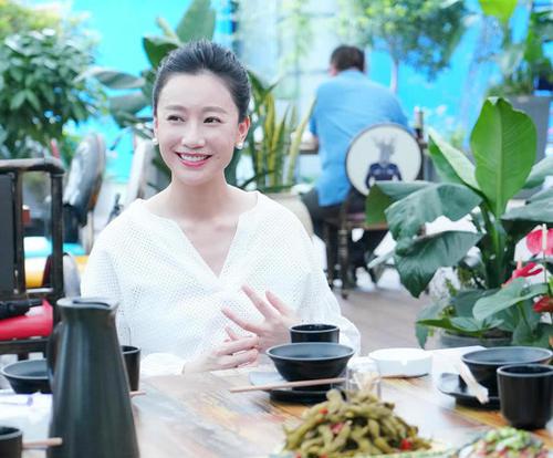 超女冯家妹进军餐饮业 不指望赚钱只想饱口福