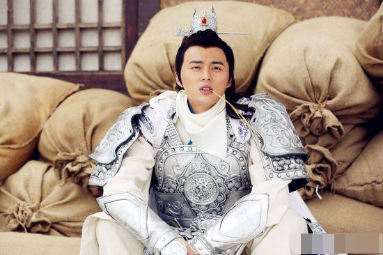 杨延昭与柴郡主的儿子,他也是小说中虚构的人物,而他的妻子穆桂英