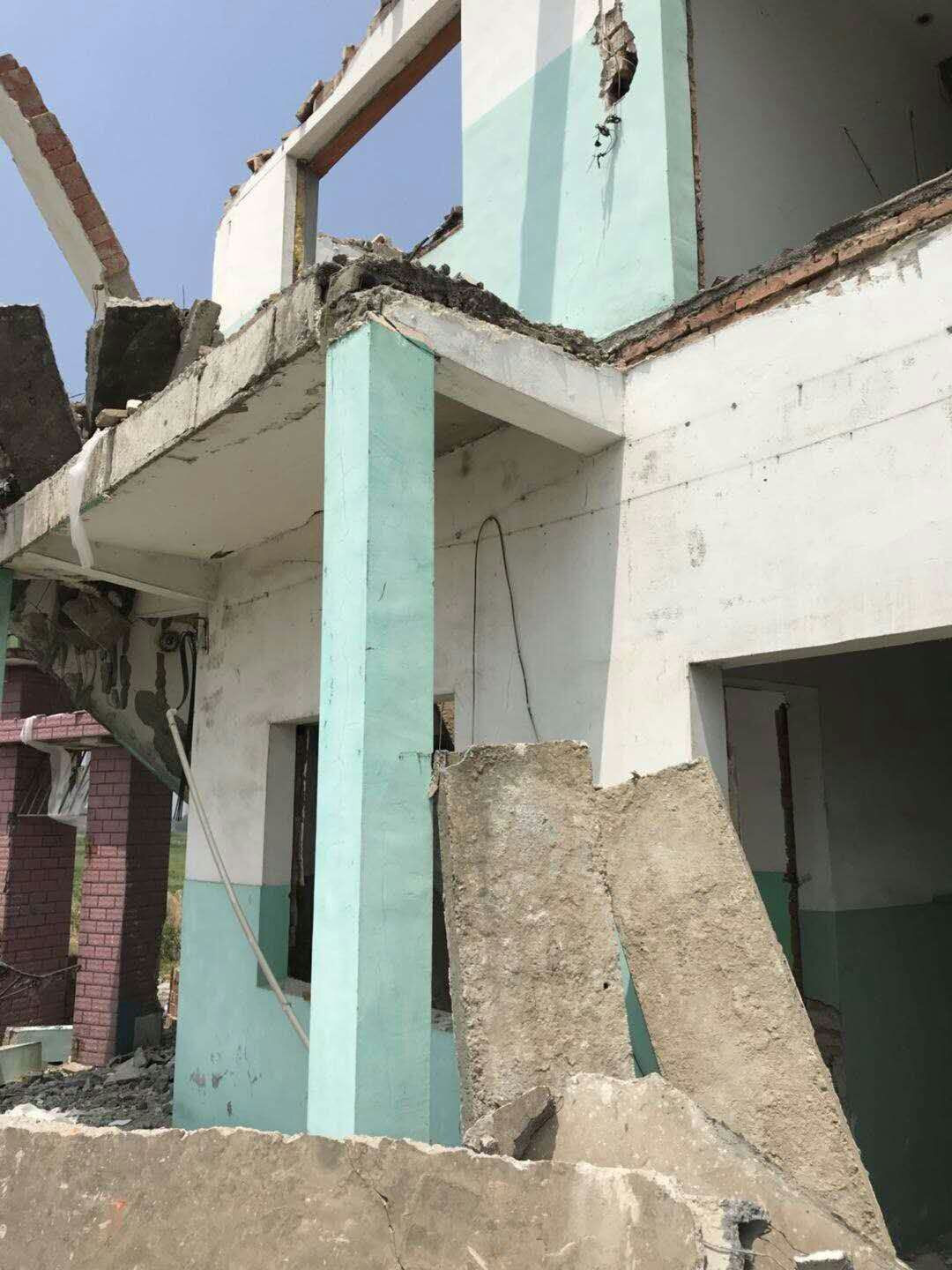 楼板倒塌,二名工人被埋,奇迹生还!|工人|楼板|双石桥_新浪网