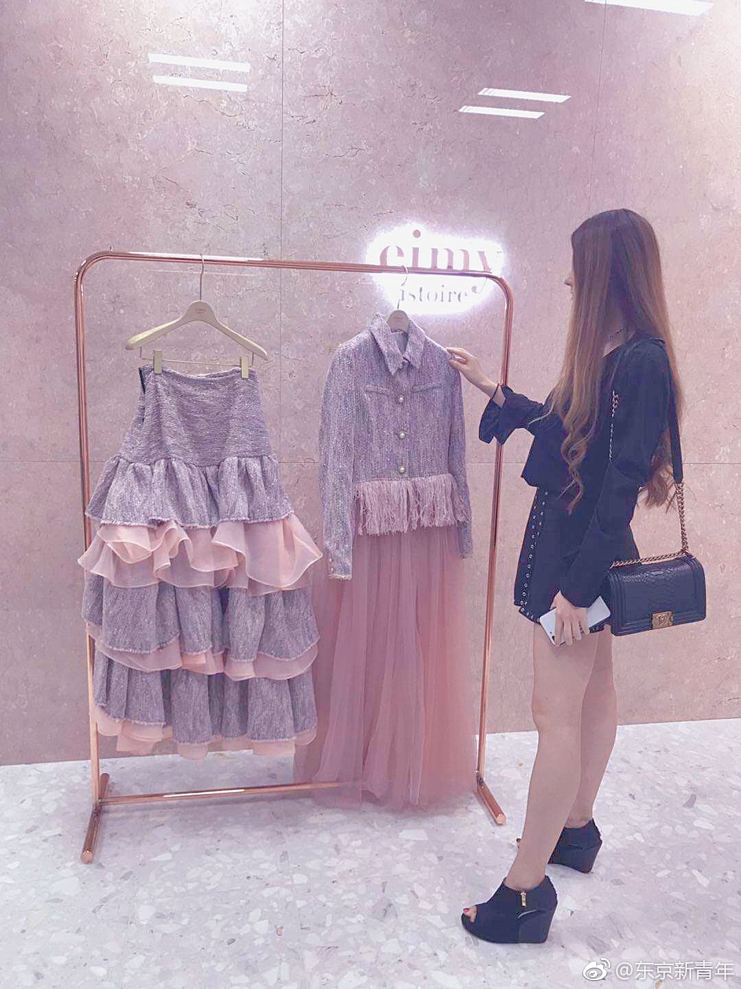 Eimy Istoire 是16年7月出道的女士服装品牌 Eimy Istoire 是16年7月出道的女士服装品牌