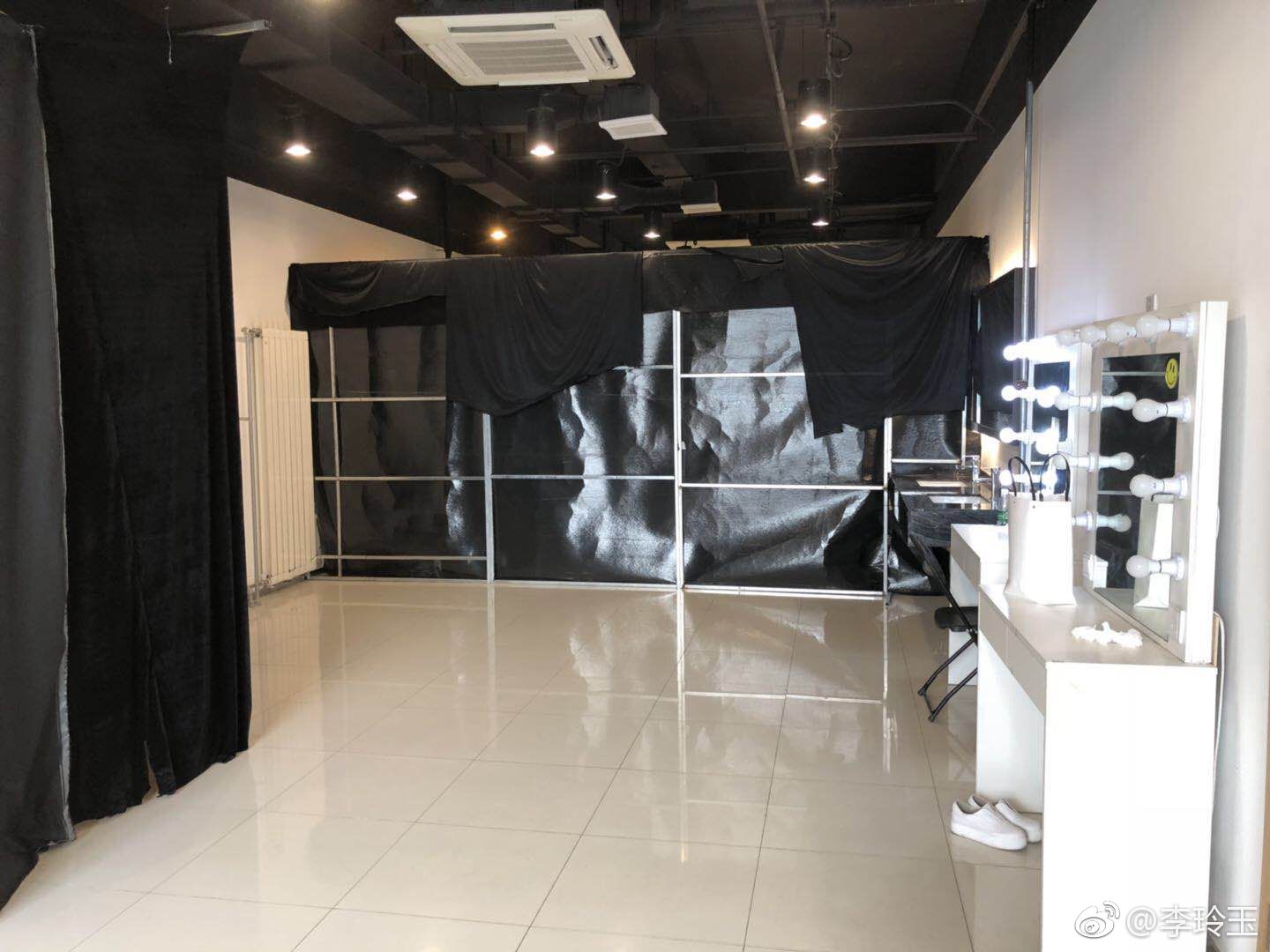 安徽卫视、金星主持的一起来跳舞吧,准备上场