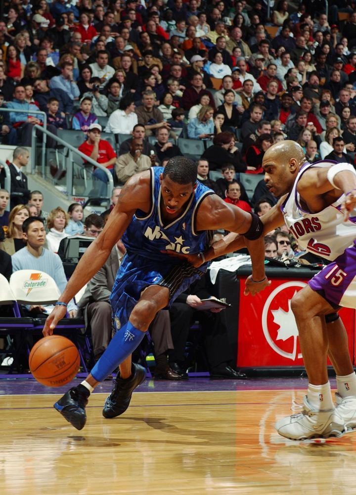 一组图让你感受2米03的麦迪在突破时候的重心到底压到多低