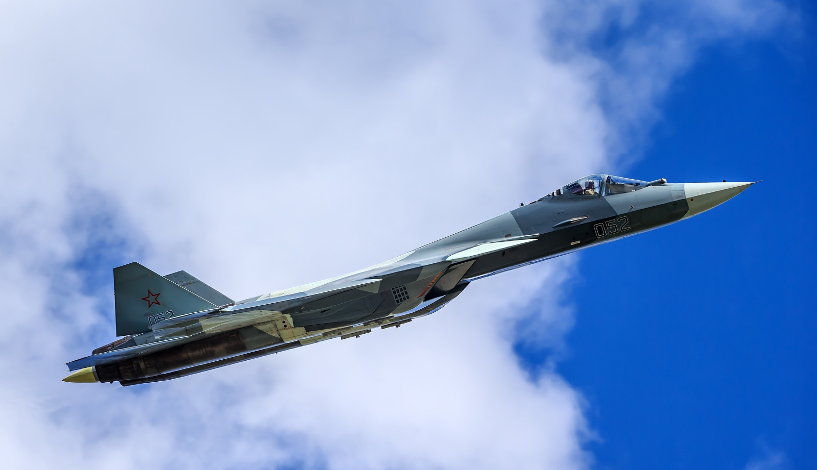 俄罗斯空军的刚需俄航空企业尽全力研制的苏57隐身战斗机