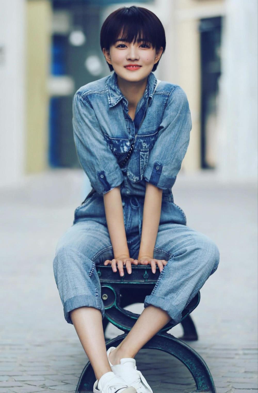 徐璐"一言不合"就换发型,短发美到窒息!