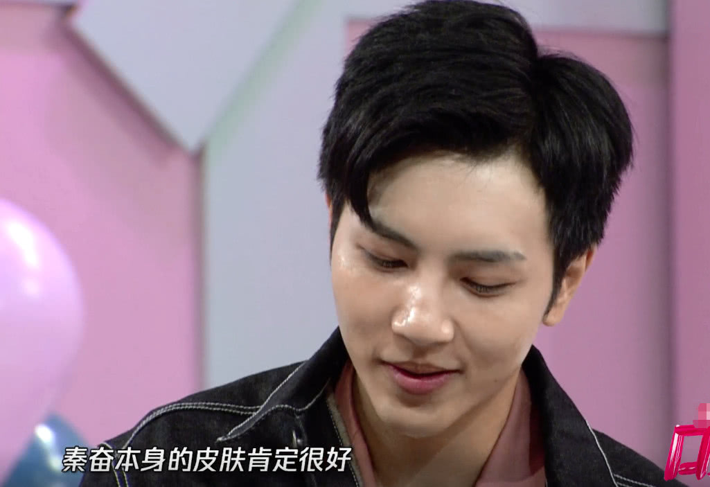 口红王子素颜:戴景耀面部泛红,mike毫无变化,费启鸣长这样