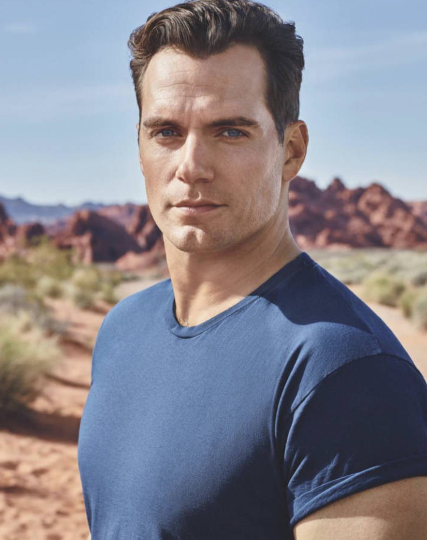 亨利·卡维尔《mens journal》8月刊写真,这样的男人谁不喜欢?