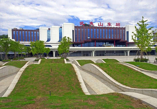 都比较长远,想要把建阳变成一个新区,所以就不能让这个站叫做建阳站了