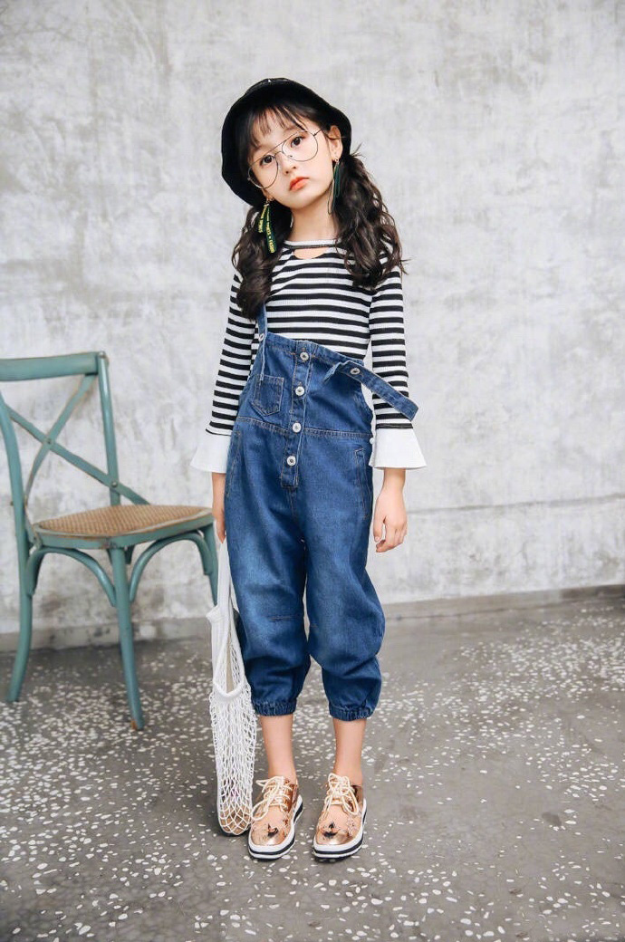 裴佳欣 上海8岁小仙女  360度无死角美颜 这么小就