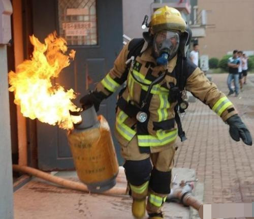 消防退出现役成为行改编制是公务员吗?看完你